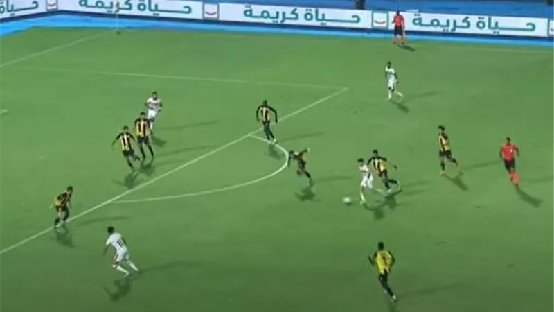 الشوط الأول .. تعادل سلبى بين الزمالك والمقاولون