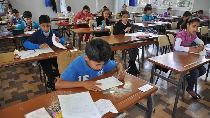 أبرزها قصات الشعر الغريبة والبناطيل الممزقة.. 5 ممنوعات قبل بدء الدراسة