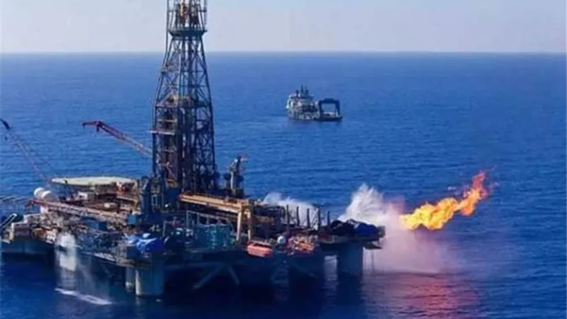 البترول تعلن نتائج مزايدة التنقيب عن الغاز بالبحر المتوسط والدلتا