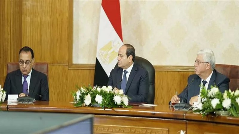 السيسي:فترة الجامعة هي أفضل فرصة لبناء شخصية قادرة على الحصول على وظيفة يستطيع العيش بها