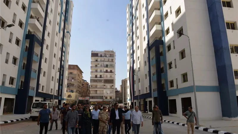 محافظ الدقهلية يتفقد الأعمال الجارية بمشروع مساكن الجلاء