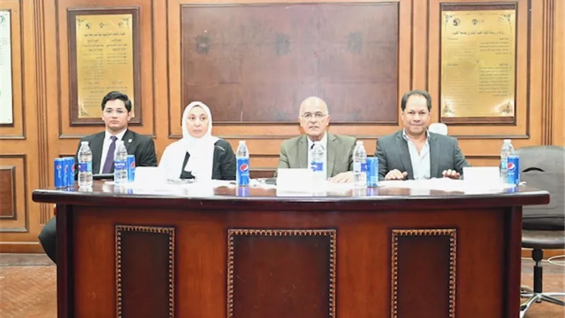 جامعة الفيوم تنظم حفل استقبال الطلاب الجدد بكلية الطب