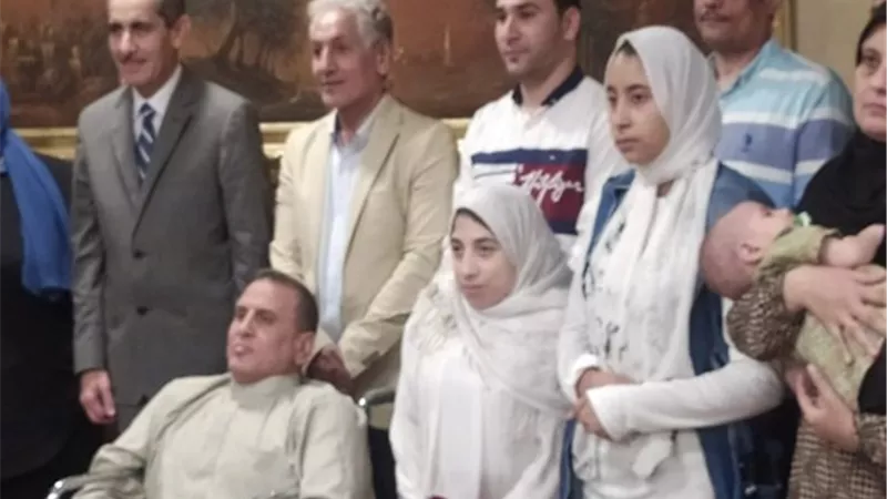 وزارة العمل : تسليم عقود عمل لذوى همم بمحافظة الغربية