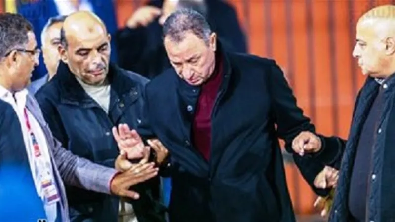 عودة الخطيب من رحلة العلاج 6 أكتوبر المقبل لمباشرة أعماله بالأهلي