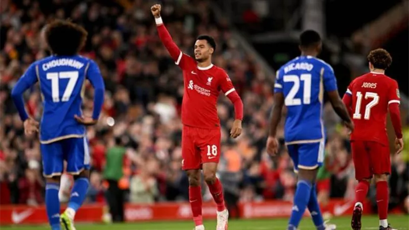 ليفربول يهزم ليستر سيتي بثلاثية ويتأهل لدور الـ 16 بكأس الرابطة