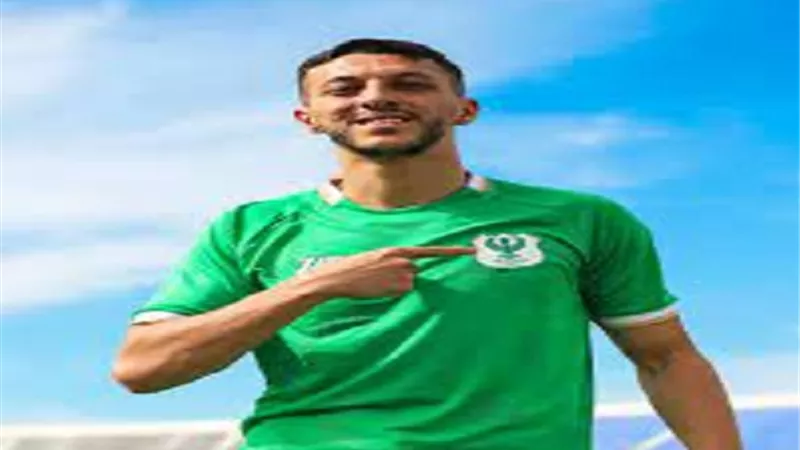 المصري يعلن تعاقده مع نسر جزائري