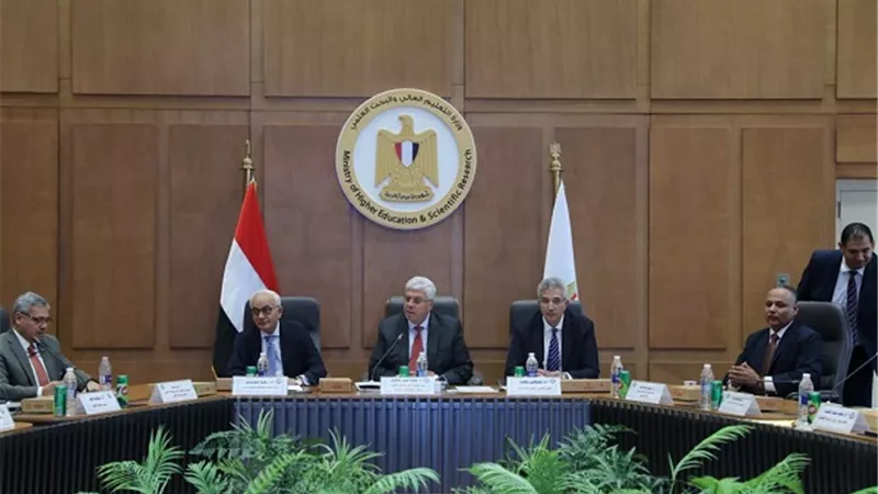 وزير التعليم العالي يرأس الاجتماع الدوري للمجلس الأعلى للجامعات