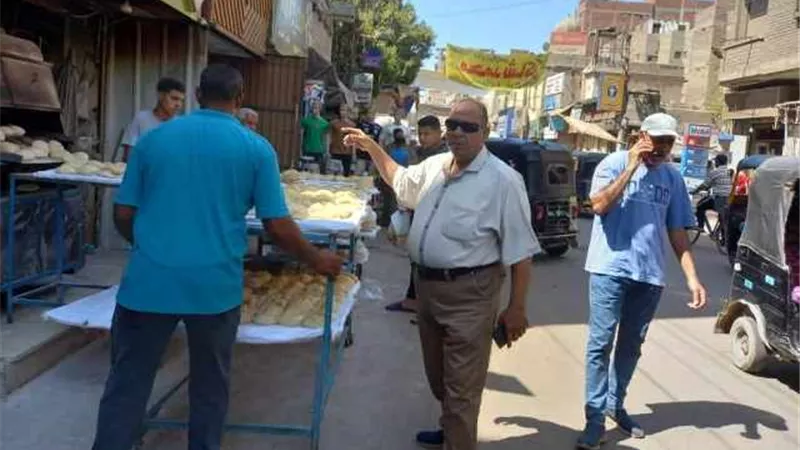 حملات مكبرة لرفع الإشغالات بمركز بني مزار بالمنيا