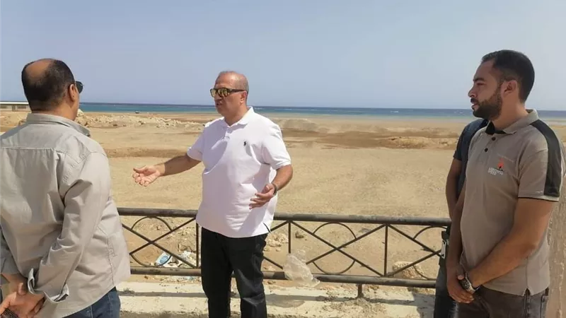 رئيس مدينة مرسى علم : تفقد استكمال أعمال الممشى السياحى