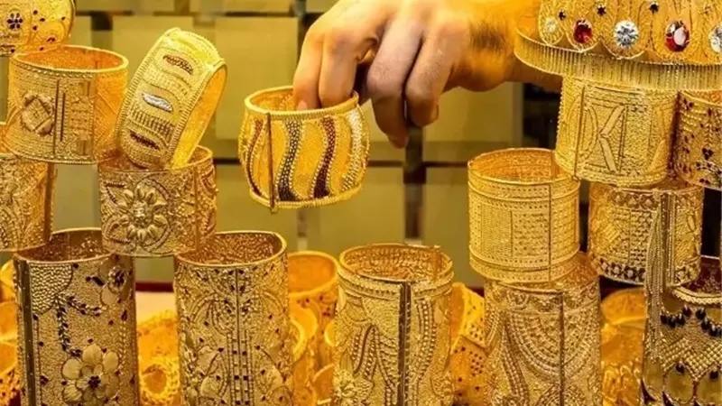 تراجع أسعار الذهب اليوم الخميس.. وعيار 21 يسجل 2195 جنيهًا