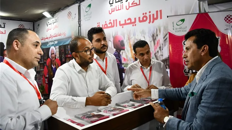 وزير الرياضة يفتتح معرض