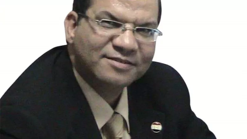 كيف يستعيد المعلم هيبته بدون استخدام العصا ؟ أستاذ تقويم تربوي يجيب