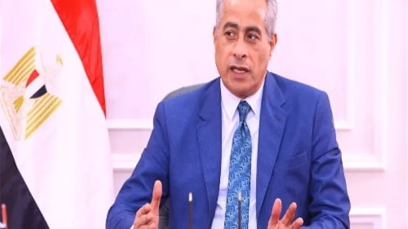 وزير العمل يدعو شباب محافظة الاسكندرية لحضور ملتقى التوظيف.. الإثنين المقبل