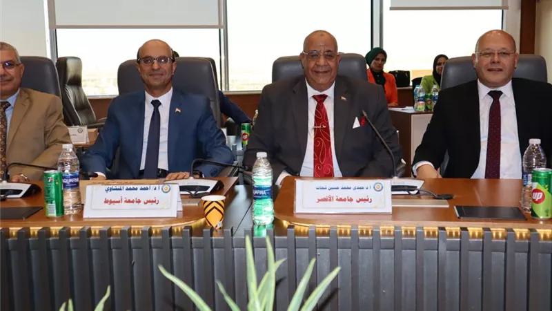 الدكتور المنشاوي يشارك المجلس الأعلى للجامعات اجتماعه الدوري