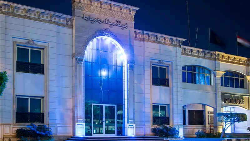 باللون الأزرق ..ميناء دمياط يحتفل باليوم البحرى العالمى