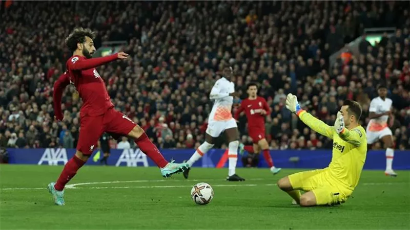 تييري هنري مشيدا بـ محمد صلاح : أحب الذين يذهبون إلى المرمي