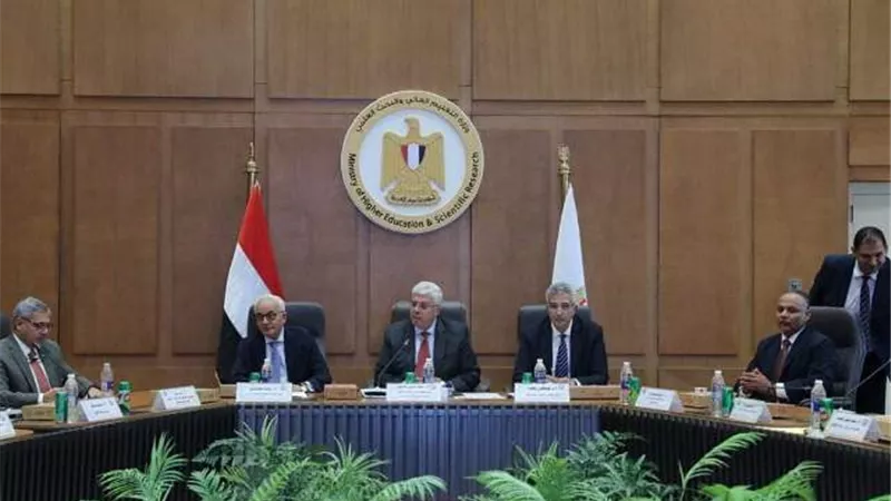 رئيس جامعة الزقازيق يشهد الاجتماع الدوري للمجلس الأعلى للجامعات