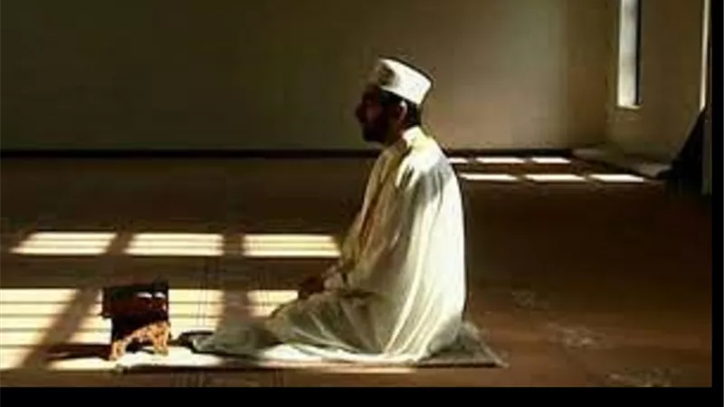 كل ما تُريد معرفته عن جلسة الاستراحة فى الصلاة تبينه الافتاء
