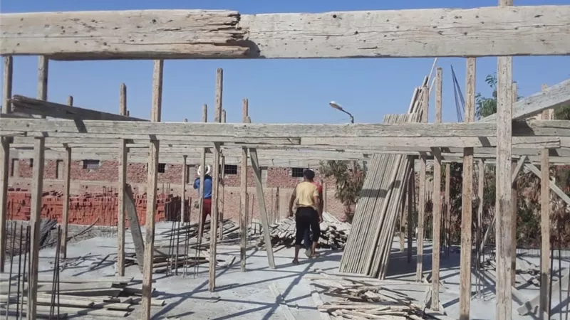وقف محاولة تعدٍّ بالبناء بدون ترخيص في فايد بالإسماعيلية