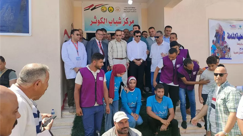 صبحي و شوشة يتفقدان القافلة الطبية بالشيخ زويد