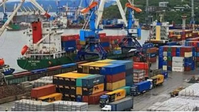 التبادل التجاري بين موسكو وبكين.. يزدهر