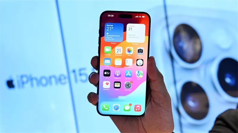 آبل تتعهد بإصلاح مشكلة في آخر إصداراتها من هواتف iPhone 15