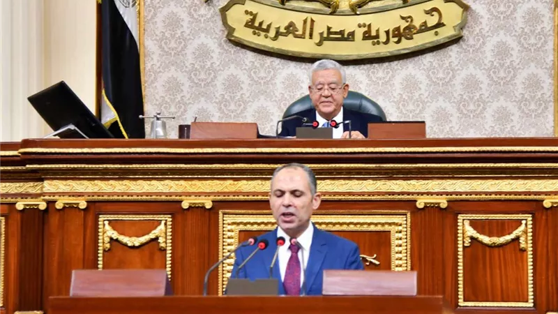 النواب يبعث ببرقية للرئيس السيسي تأييدا لسياسته الداخلية والخارجية