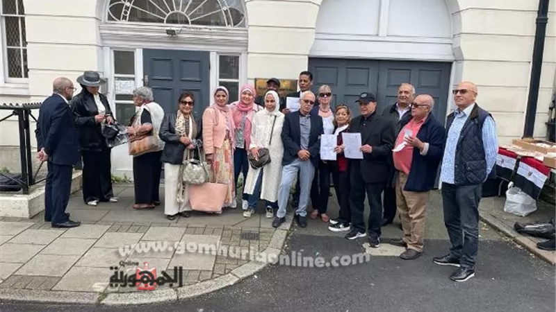 الجالية المصرية ببريطانيا تؤيد ترشيح السيسى لفترة ولاية ثالثه