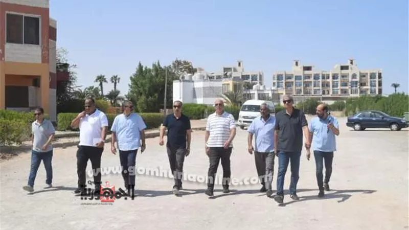 سكرتير عام محافظة البحر الأحمر يقوم بجولة تفقدية في الغردقة