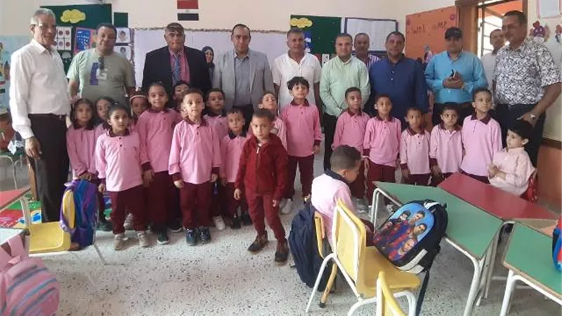 أسباب زيارة قيادات جهاز الشروق إلى المدارس فى المدينة.. بالصور