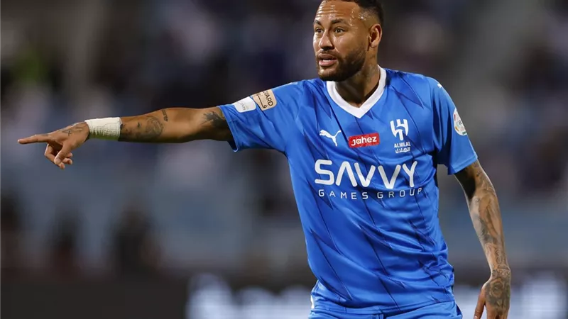 نيمار يسخر من ملعب مباراة الهلال في دوري أبطال آسيا.. فيديو