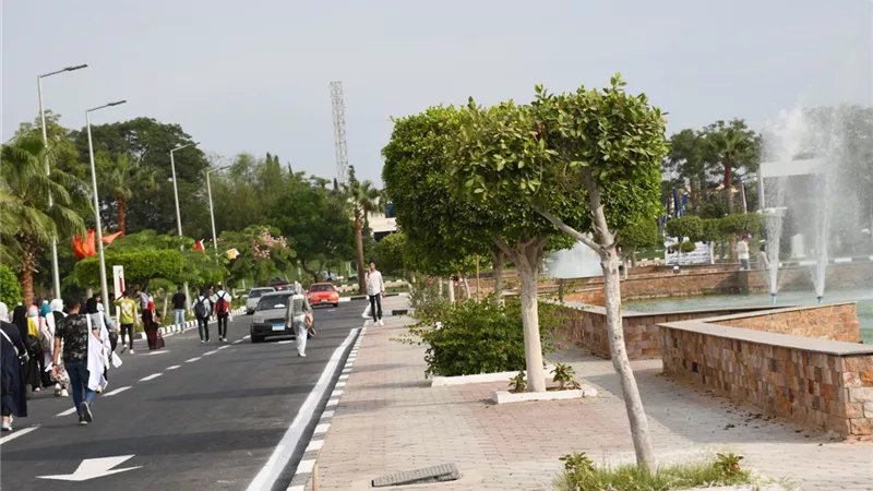 انتظام 45 ألف طالب في الدراسة بجامعة القناة..صور