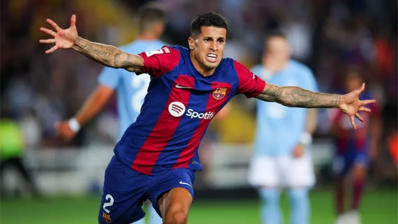 برشلونة يتوصل لاتفاق مع مانشستر سيتي بشأن شراء عقد كانسيلو