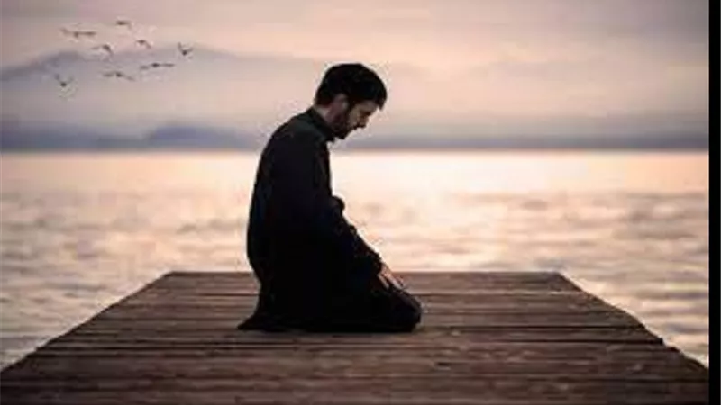الزيادة فى تسبيحات الصلاة لاحرج فيه ..وهذا هو المستحب فيها