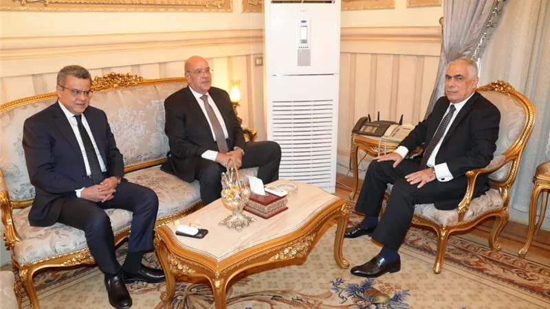 النائب العام يستقبل رئيس الجهاز المركزي للمحاسبات ونائبه