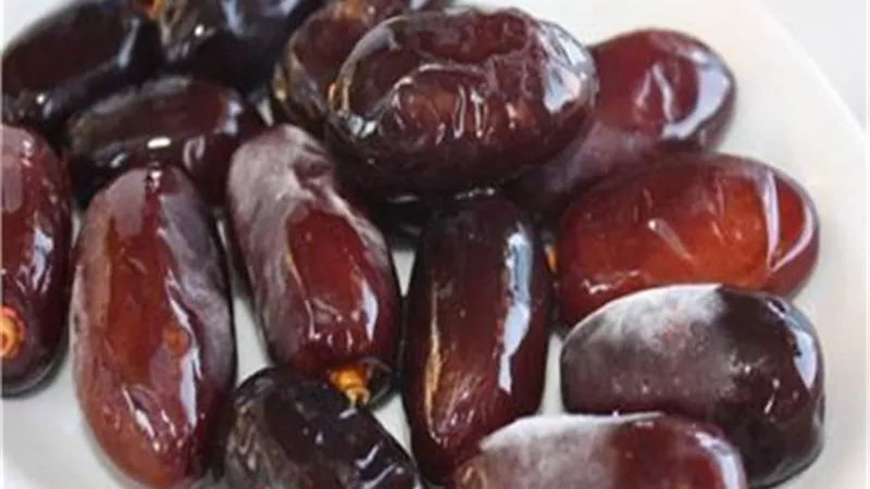 يقوى العظام..اكتشف العناصر الغذائية الهامة الموجود بالبلح