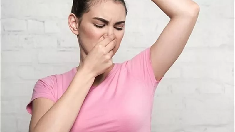 7 نصائح لعلاج رائحة الإبط منزليا