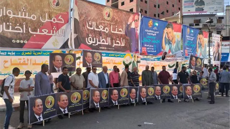 مسيرات حماة الوطن تجوب شوارع القاهرة لتأييد الرئيس السيسي