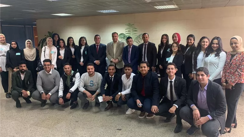 مطار الأقصر يحتفل بختام موسم التدريب الصيفى لطلاب الجامعات