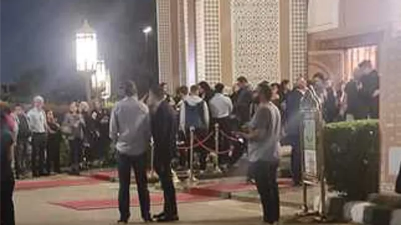 ياسر جلال واسر ياسين وابو صلاح فى عزاء نجل سامى العدل