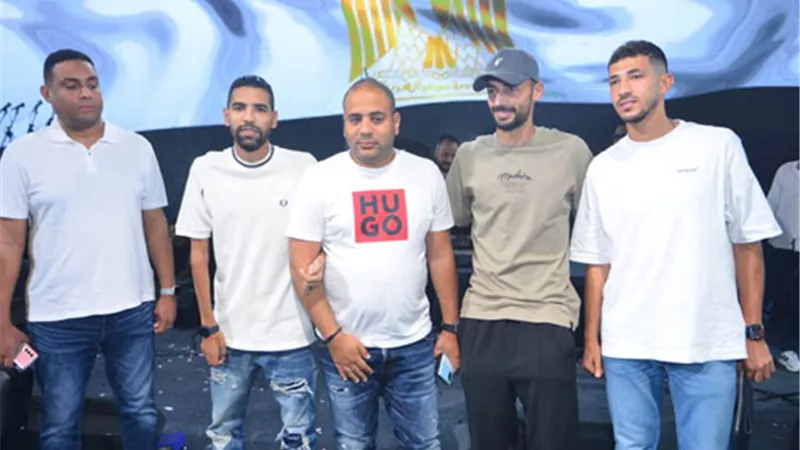 على رأسهم مؤمن زكريا.. نجوم الكرة يحتفلون بترشح الرئيس للانتخابات
