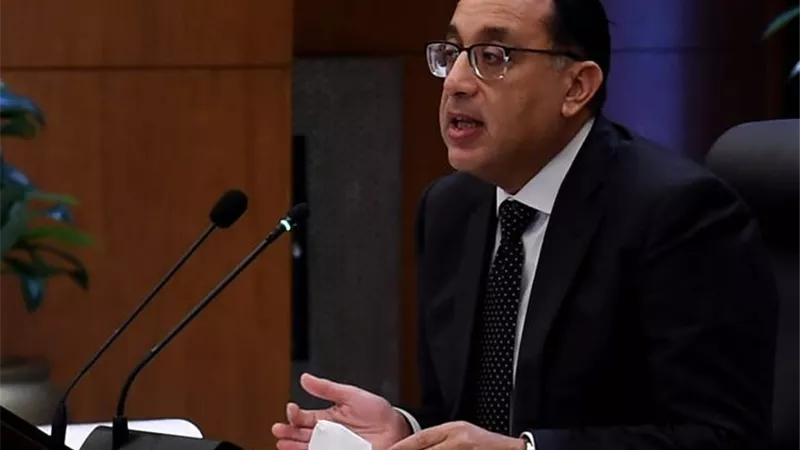 رئيس الوزراء يتابع جهود تبسيط إجراءات الإفراج الجمركي عن البضائع