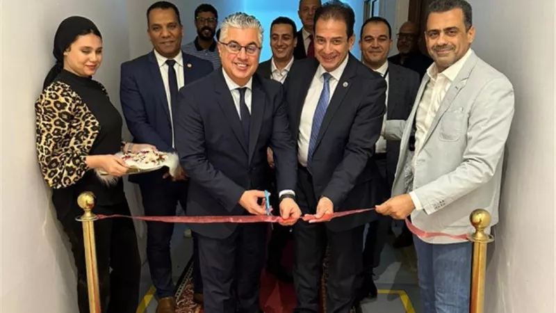 إفتتاح مصنع لإكسسوارات المحمول بالسخنة