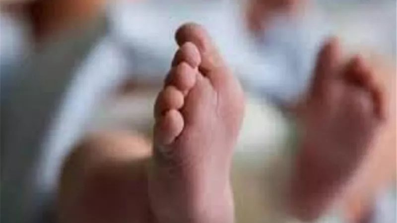 بكاء ذات العامين تسبب فى مقتله