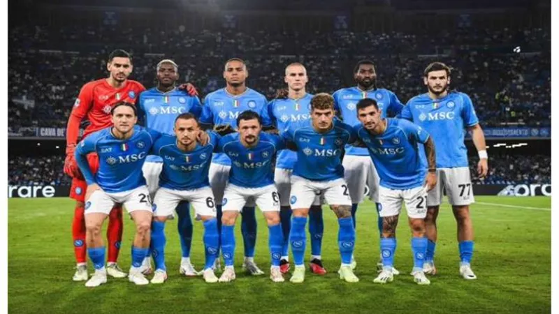 كامل العدد.. جارسيا يعلن قائمة نابولي لمواجهة ريال مدريد
