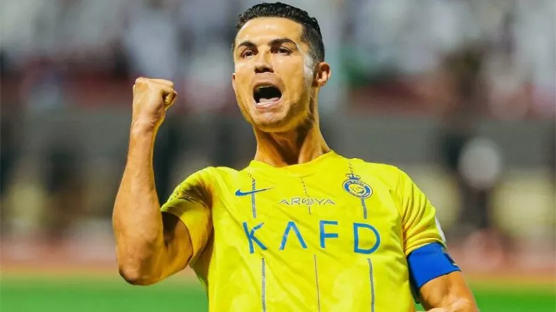 رونالدو يزين التشكيل المثالي للجولة الثامنة بالدوري السعودي