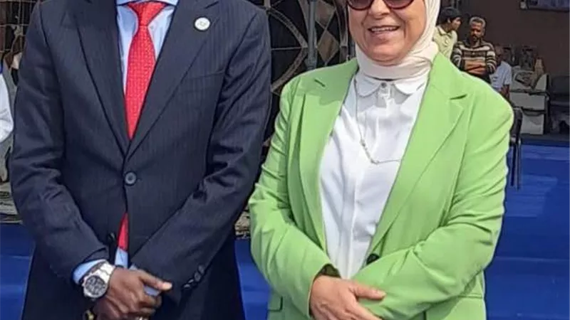 وزيرالرياضة الصومالي يزور معرض