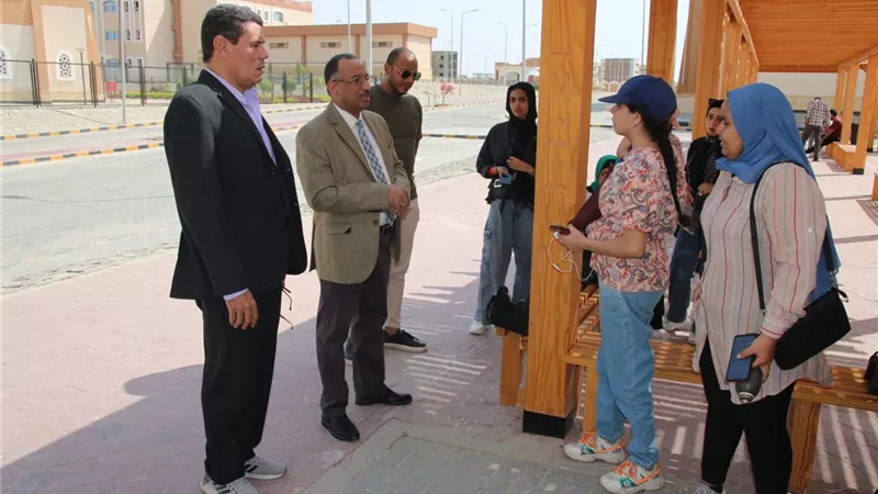 رئيس جامعة طيبة التكنولوجية بالأقصر يتابع انتظام الدراسة
