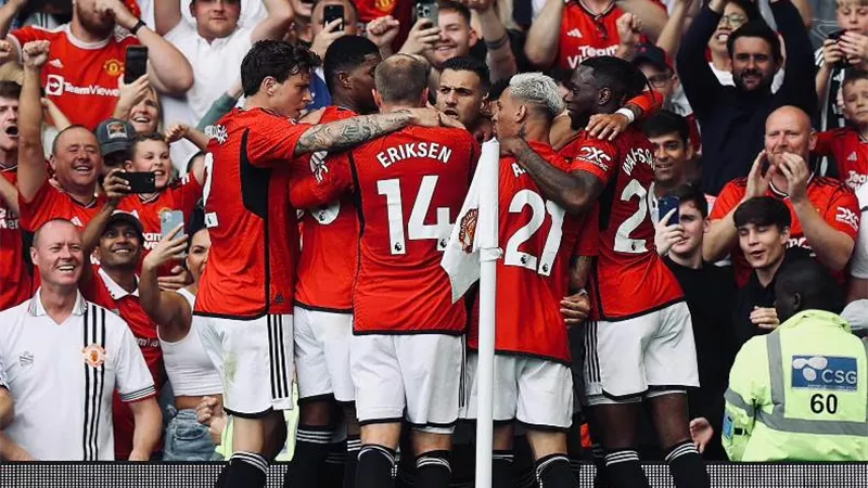 تين هاج يعلن تشكيل مانشستر يونايتد أمام جالاتا سراي بدوري الأبطال