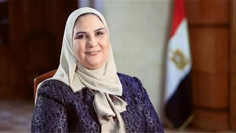 وزيرة التضامن توجه بسرعة إنقاذ ٤ مواطنين بلا مأوى